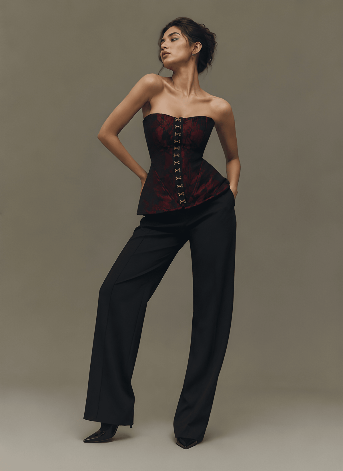 Roman Trouser