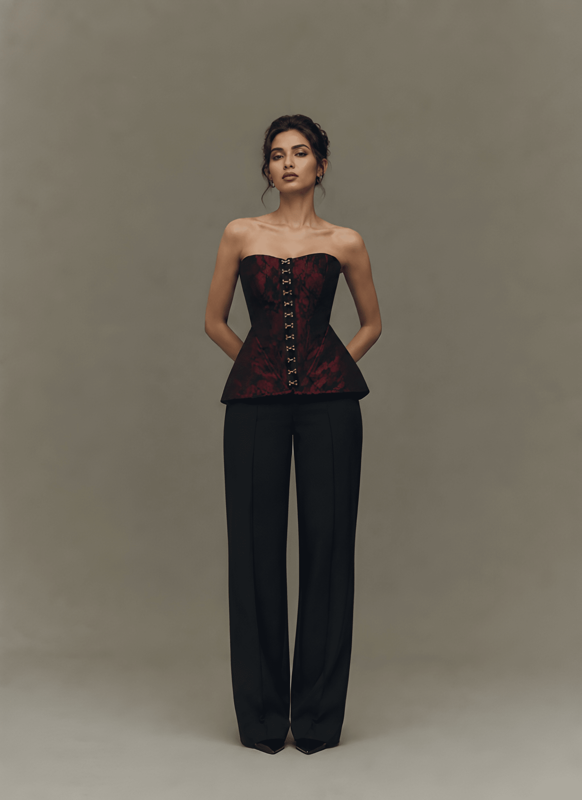 Roman Trouser
