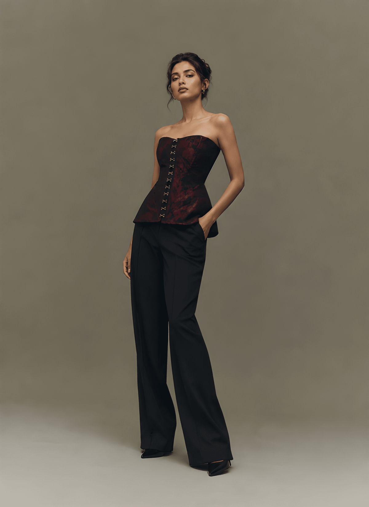 Roman Trouser